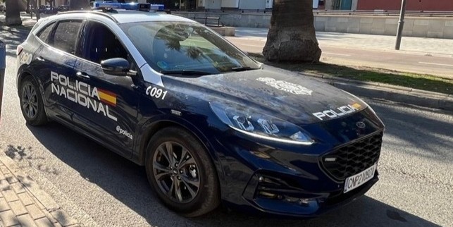 granada-dos-detenidos-tras-ser-pillados-dentro-de-un-negocio-de-compra-venta-de-coches