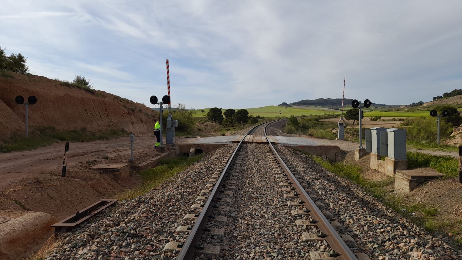 transportes-destina-46-millones-a-renovar-10-pasos-a-nivel-en-granada-y-sus-pueblos