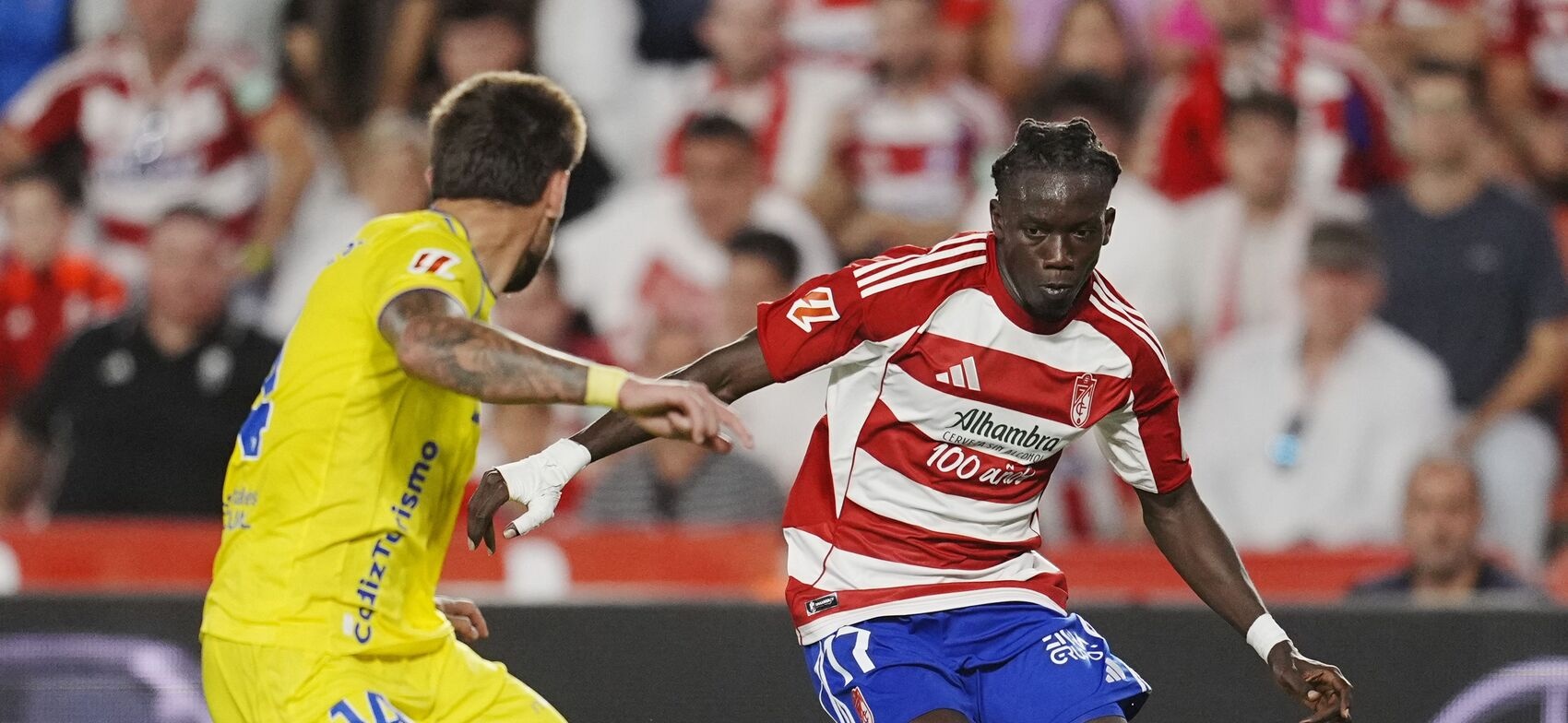 el-granada-cf-asalta-el-nuevo-mirandilla-de-cadiz-y-suma-tres-puntos-de-oro