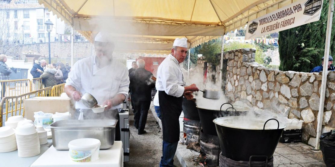 monachil-servira-mas-de-1-000-raciones-de-olla-de-san-anton-por-4-euros-y-celebra-este-fin-de-semana-conciertos-jornadas-enologicas-y-fiestas-infantiles