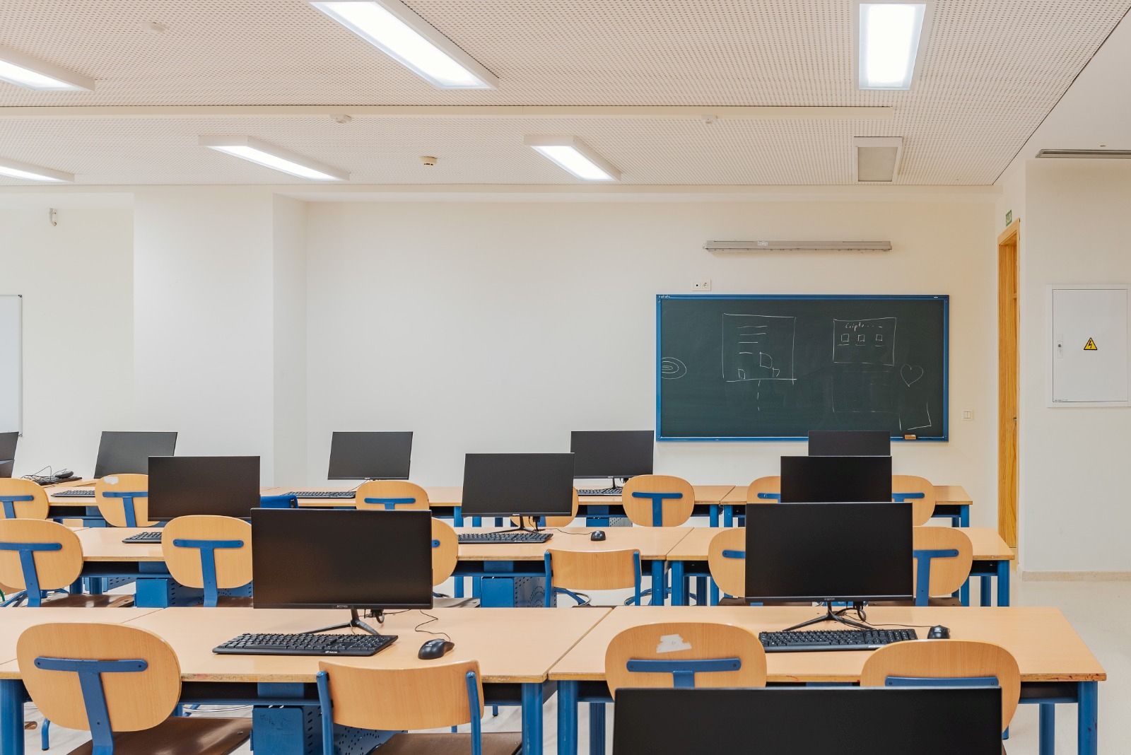 granada-la-junta-destina-76-millones-a-modernizar-los-centros-educativos