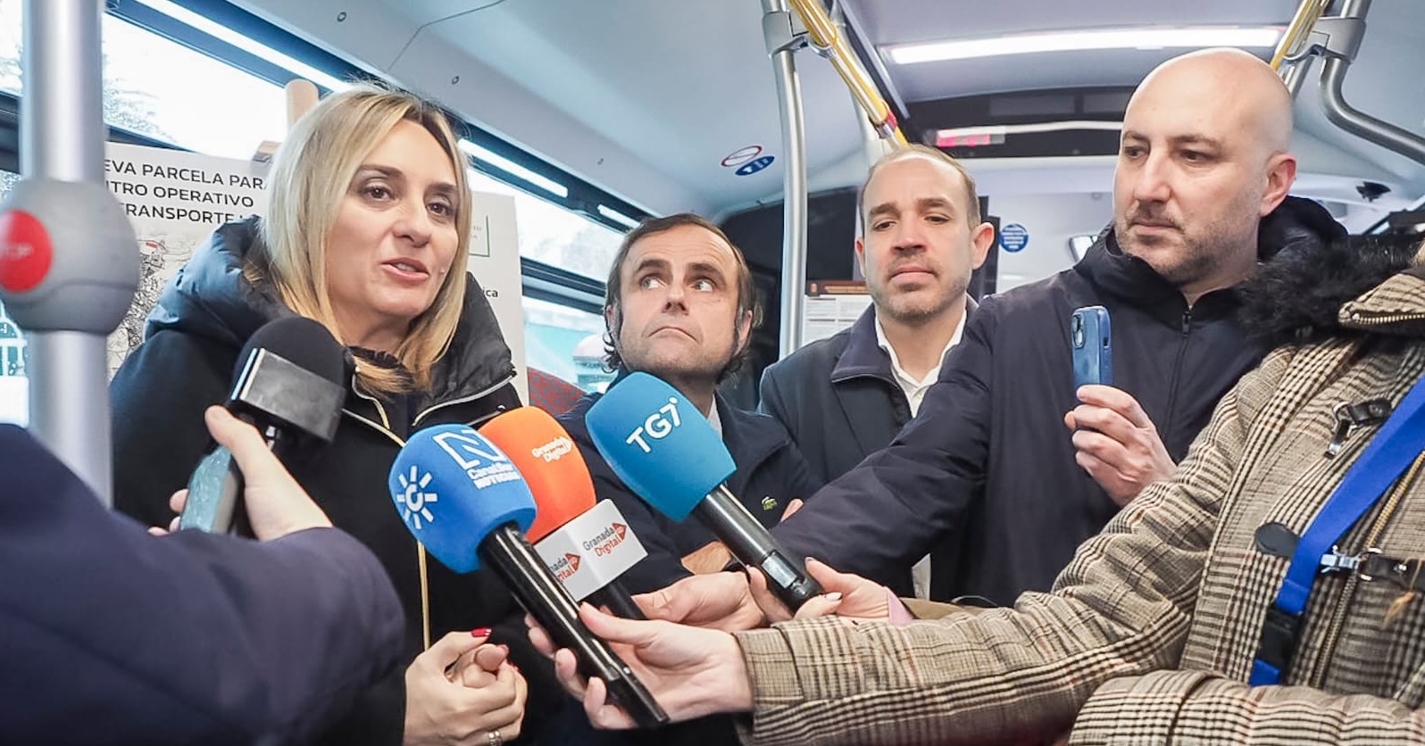 granada-incorpora-cuatro-nuevos-autobuses-hibridos-dentro-del-plan-de-renovacion-de-la-flota-urbana