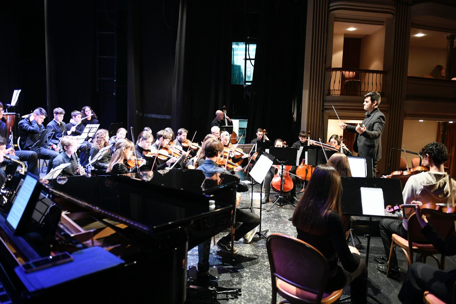 motril-la-jocm-en-concierto-hoy-con-un-programa-que-recorre-el-romanticismo-y-el-siglo-xx-en-el-teatro-calderon