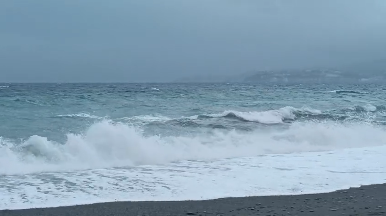 motril-la-costa-de-granada-bajo-los-efectos-de-las-alertas-amarillas-por-lluvia-viento-y-fenomenos-costeros