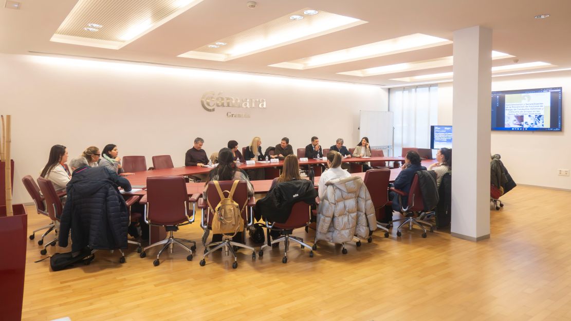 granada-empresarios-y-sindicatos-instan-a-las-empresas-a-implantar-programas-de-prevencion-de-adicciones-en-el-trabajo