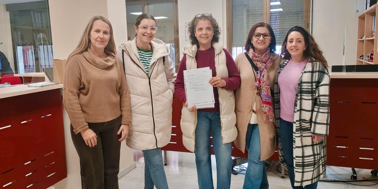 castell-de-ferro-928-firmas-avalan-la-piscina-municipal-el-ayuntamiento-incluye-fondos-y-el-proyecto-cuenta-con-el-apoyo-de-los-grupos-politicos