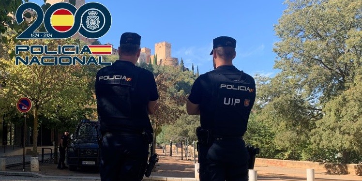 granada-la-policia-nacional-detiene-a-un-hombre-de-42-anos-con-antecedentes-por-estafa-y-hurto-tras-sustraer-y-usar-fraudulentamente-dos-tarjetas-de-credito