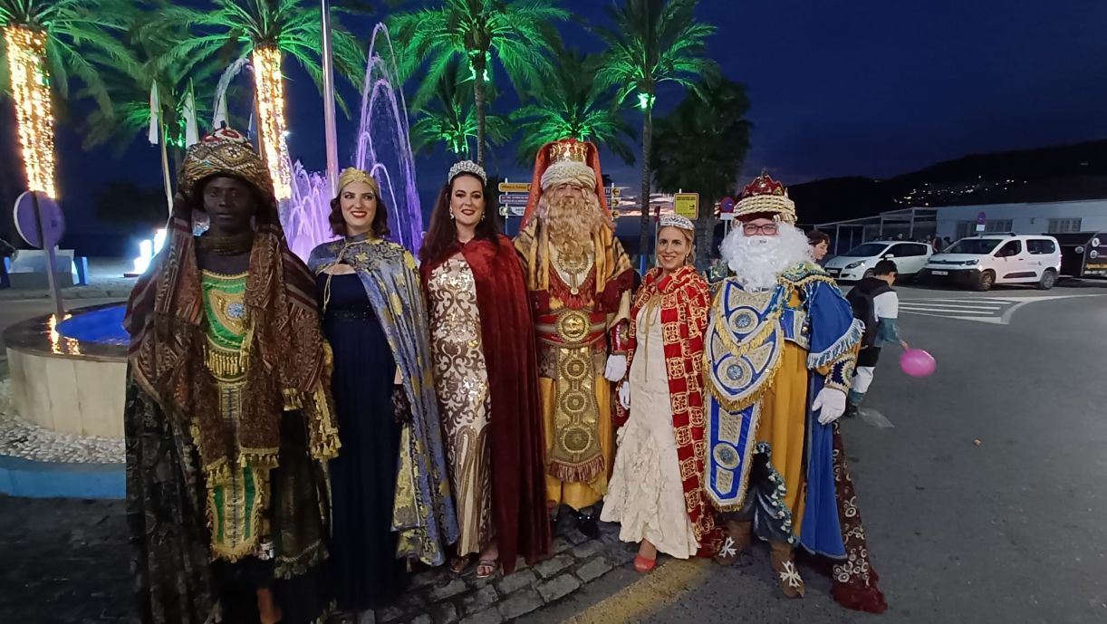 la-cabalgata-de-reyes-de-almunecar-y-la-herradura-se-traslada-al-dia-6-a-las-12-del-mediodia