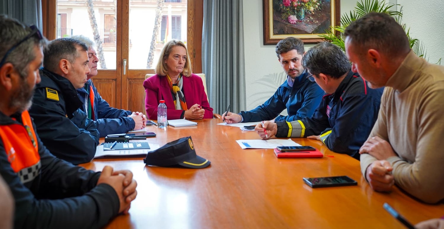 motril-la-borrasca-kristin-deja-mas-de-100-incidencias-graves-danos-en-playas-y-sin-heridos