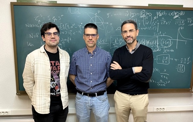 investigadores-de-la-ugr-disenan-un-motor-que-explota-las-propiedades-cuanticas-de-la-luz