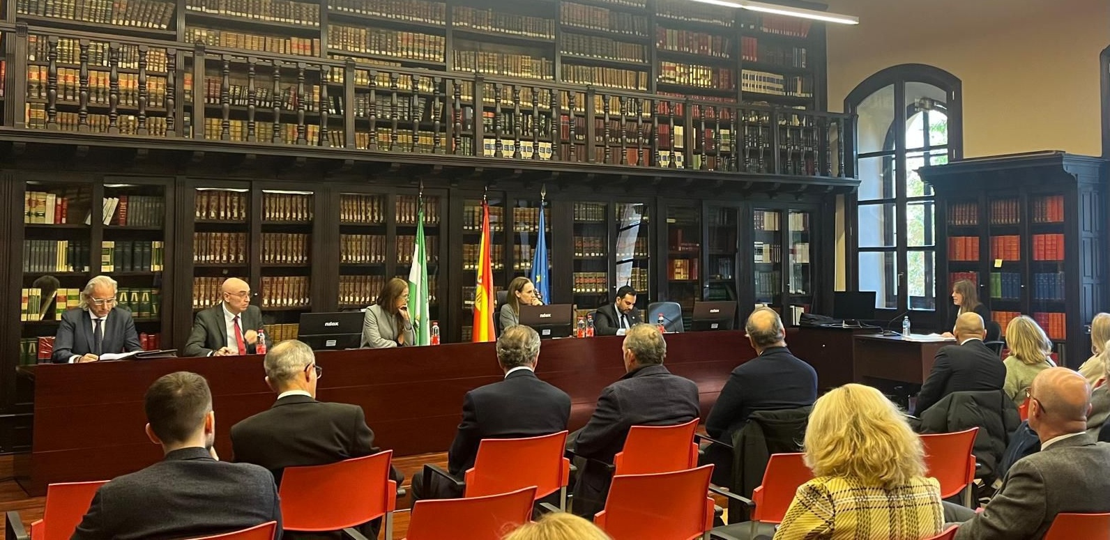 reyes-santa-olalla-ex-campeona-de-espana-de-baches-logra-sobresaliente-cum-laude-con-su-tesis-sobre-seguridad-en-estaciones-de-esqui-y-propone-una-ley-pionera