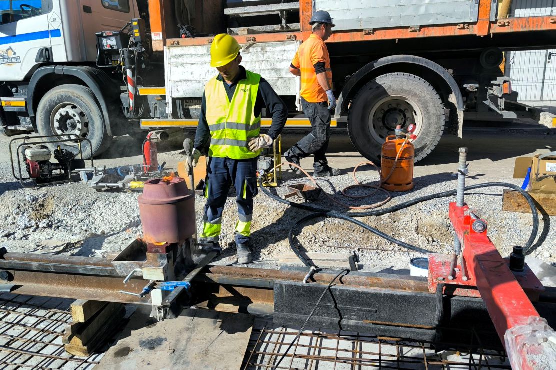 granada-la-prolongacion-sur-del-metro-completa-el-100-de-la-via-entre-armilla-churriana-de-la-vega-y-las-gabias-con-una-inversion-de-87-millones