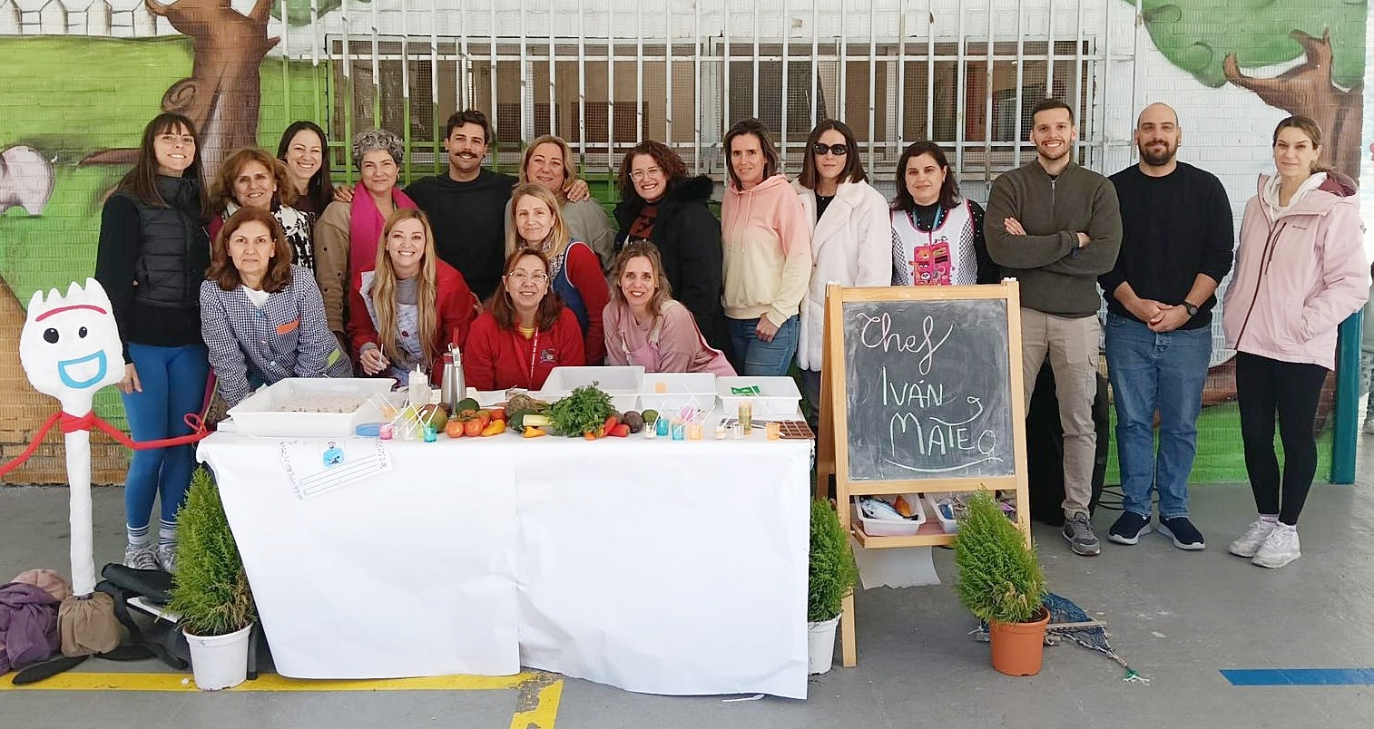 motril-225-ninos-del-colegio-rio-ebro-viven-una-experiencia-gastronomica-unica-con-el-chef-ivan-mateo