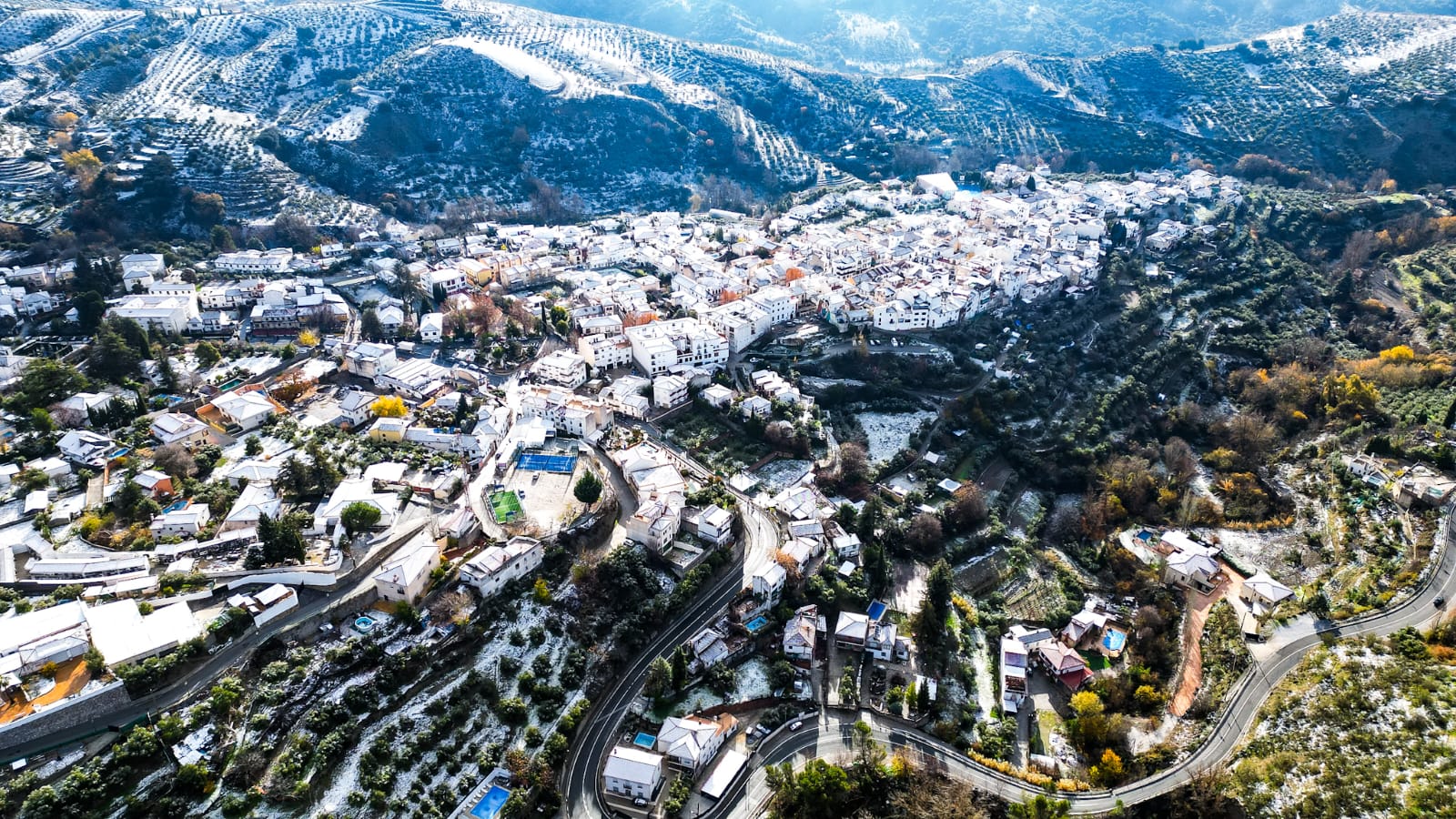 granada-diputacion-ante-fuertes-lluvias-refuerza-bomberos-y-carreteras-en-huescar-guadix-alhama-iznalloz-y-la-alpujarra-litoral