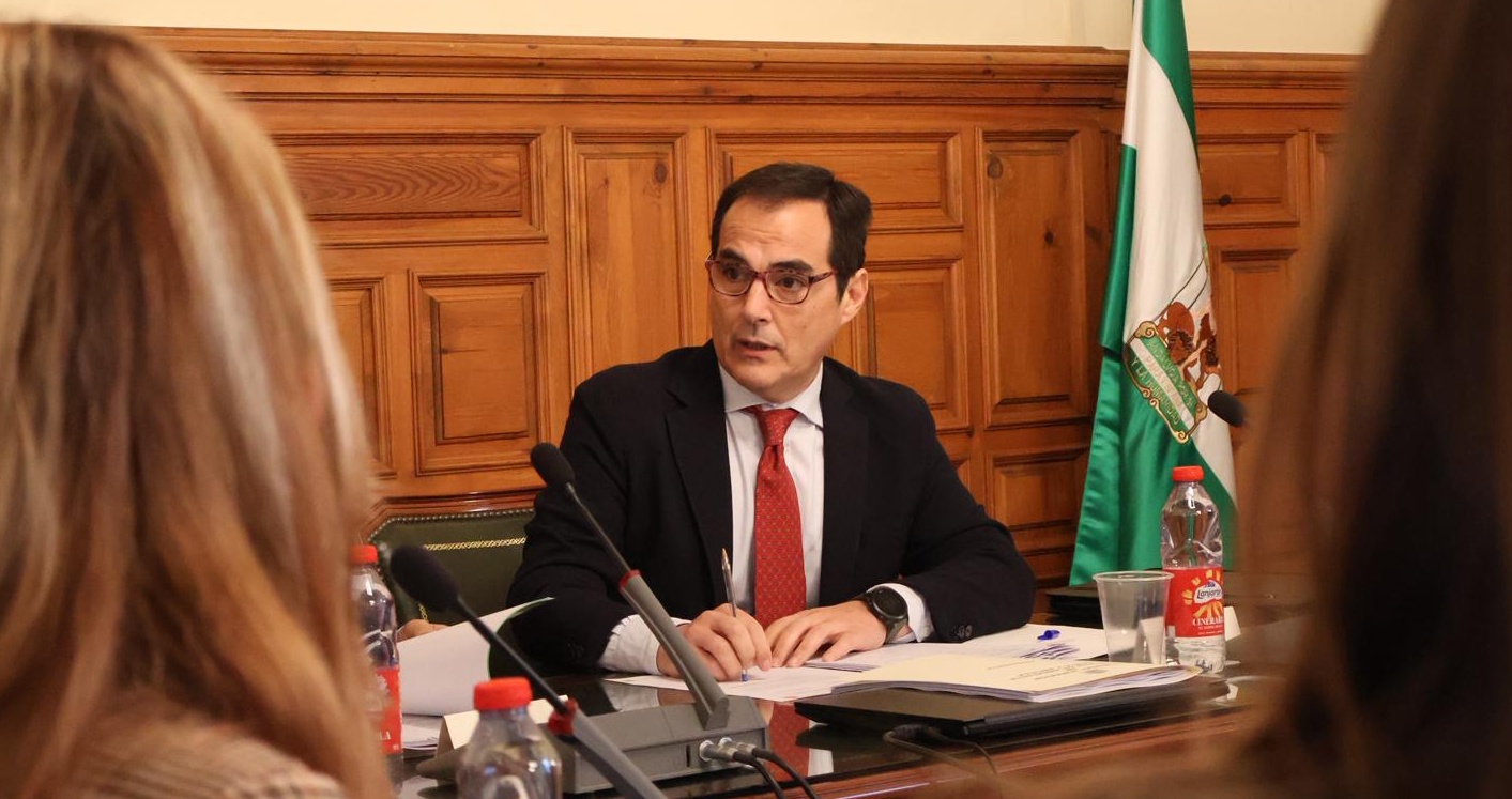 la-junta-y-el-tsja-alertan-del-deficit-de-jueces-en-andalucia-y-advierten-del-impacto-en-partidos-judiciales-saturados-como-motril