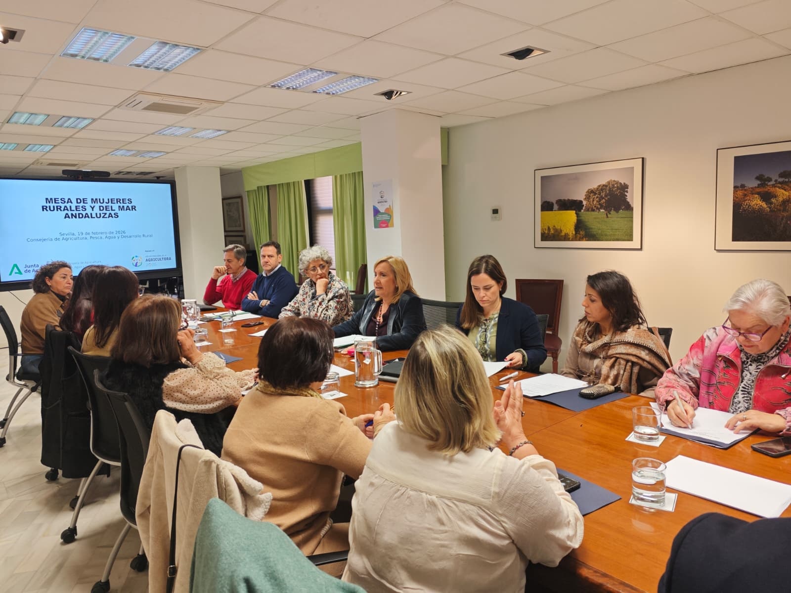 constituida-la-mesa-de-mujeres-rurales-y-del-mar-de-andalucia-que-garantizara-la-participacion-activa-del-colectivo