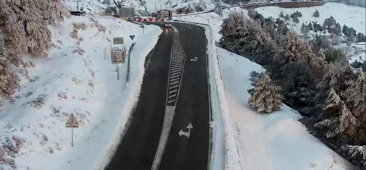 granada-la-junta-de-andalucia-inicia-la-reparacion-urgente-del-acceso-a-pradollano-tras-el-hundimiento-de-la-a-395
