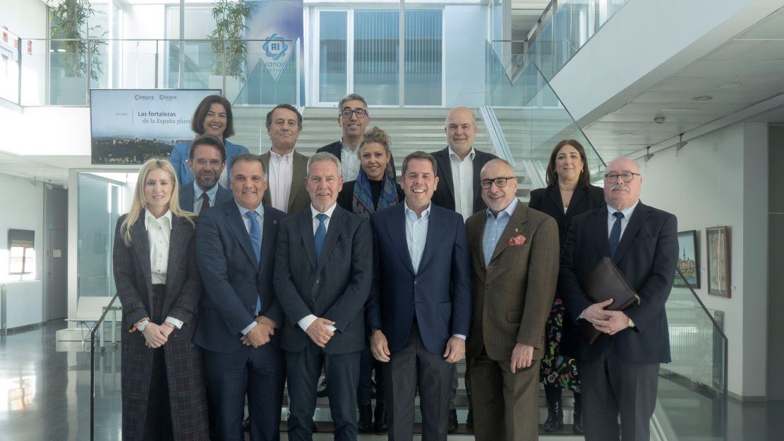 granada-camara-de-comercio-acoge-el-foro-las-fortalezas-de-la-espana-plural-para-poner-en-valor-la-aportacion-de-granada-al-proyecto-comun-de-pais