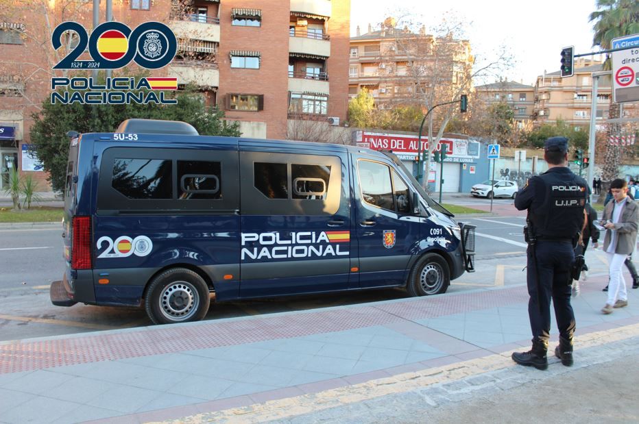 granada-la-policia-nacional-detiene-a-tres-fugitivos-reclamados-por-delitos-de-estafa-armas-y-blanqueo-de-capitales
