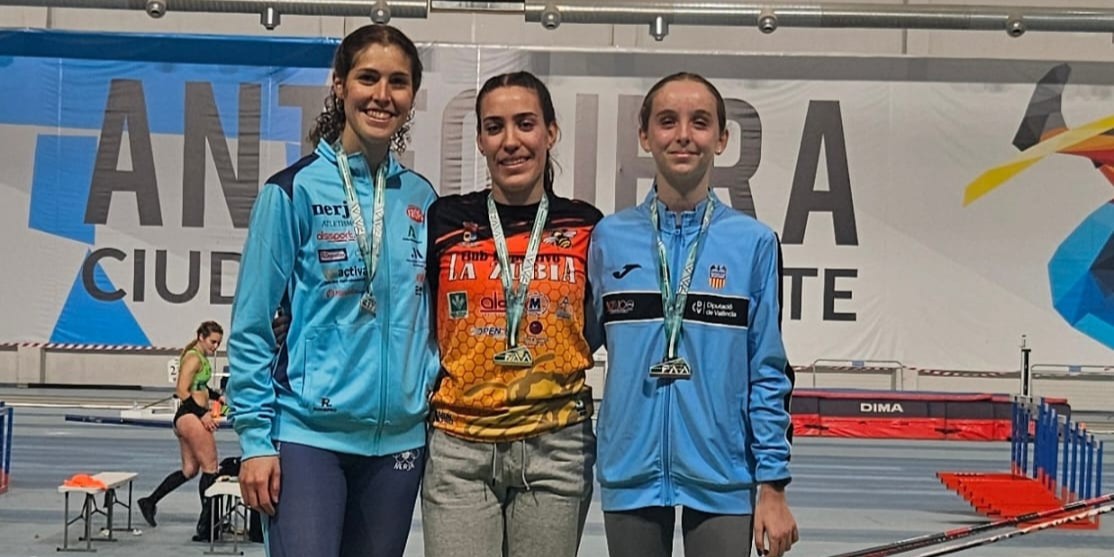 la-joven-atleta-de-la-zubia-alicia-sanchez-espinola-campeona-de-andalucia-en-3-000-metros-lisos