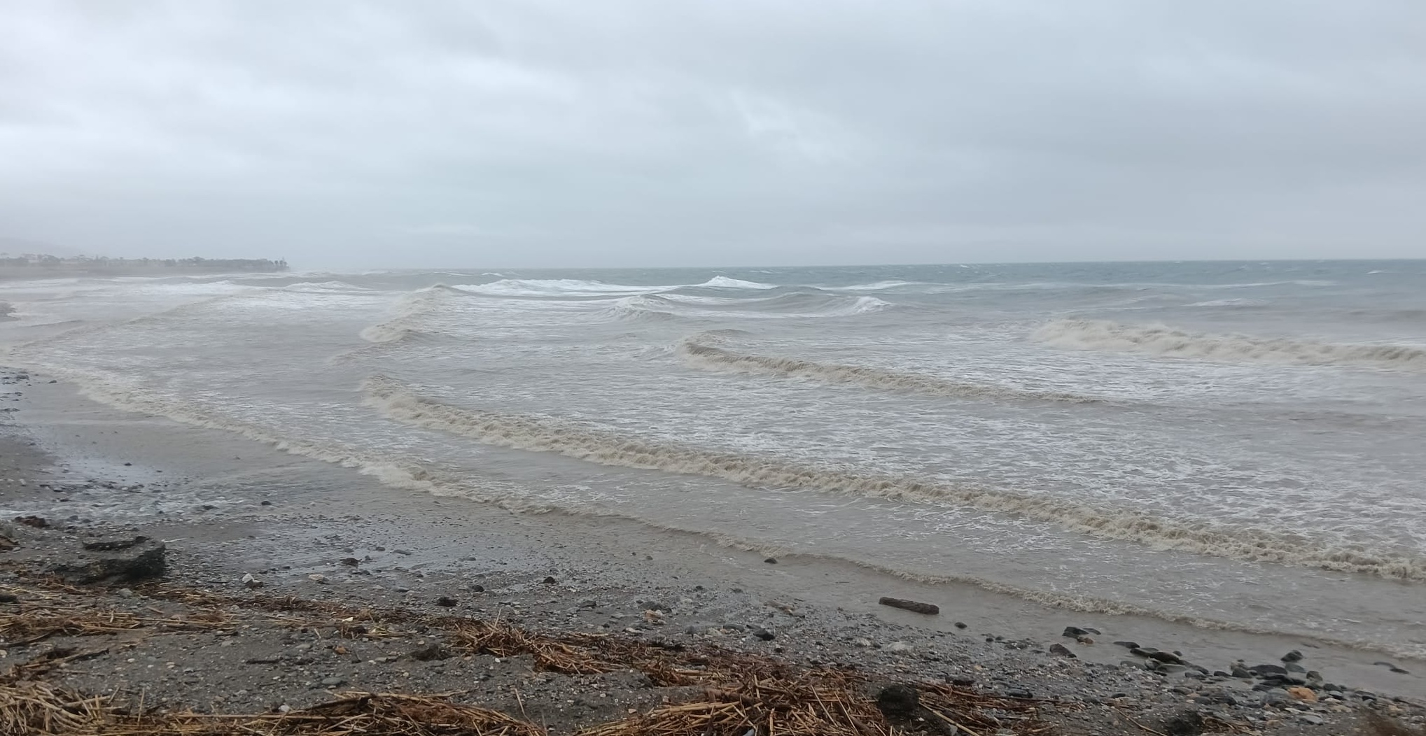 motril-aemet-activa-el-aviso-amarillo-por-viento-y-fenomenos-costeros-en-una-jornada-que-se-alcanzran-los-21-grados