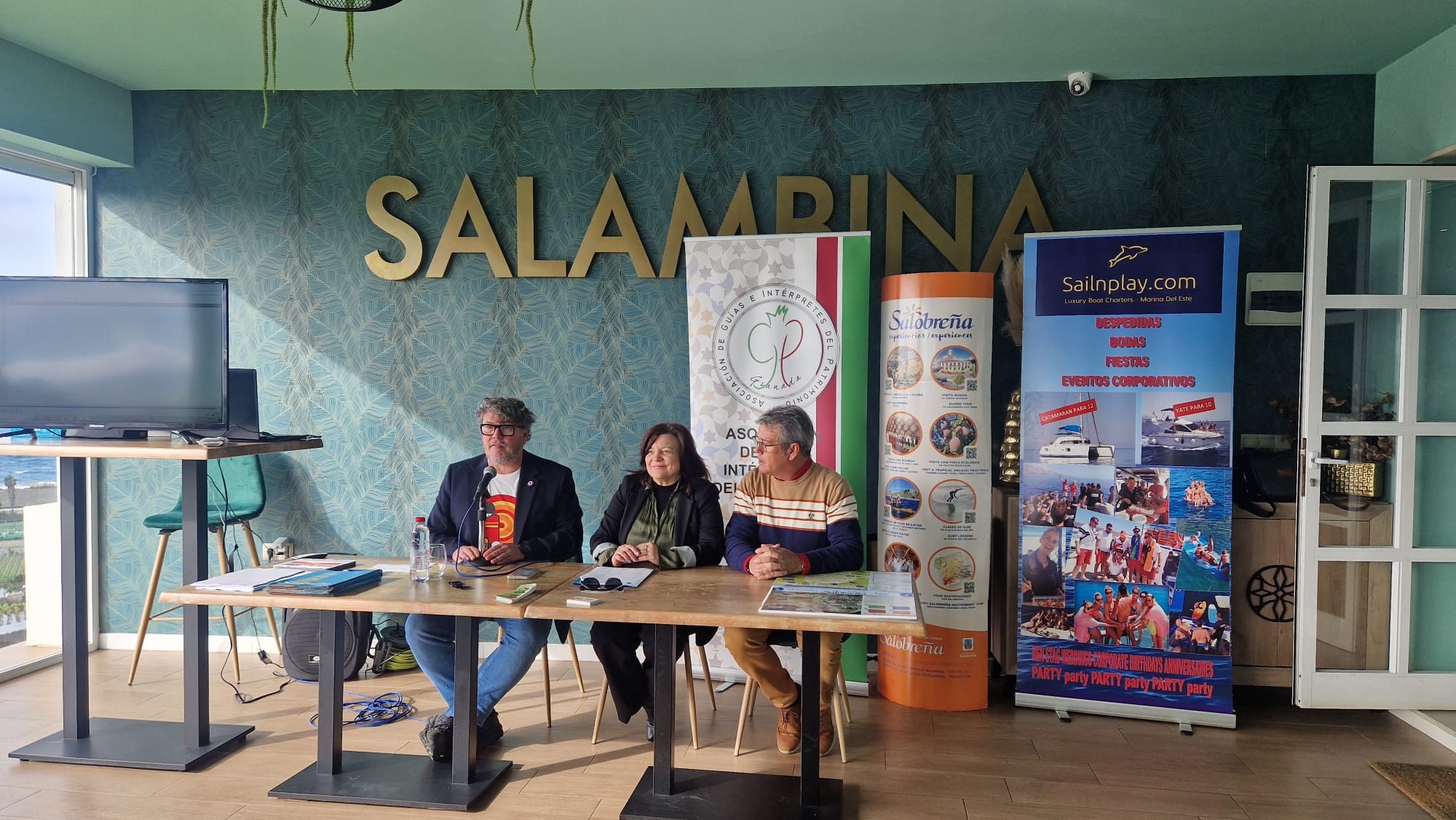 salobrena-guias-turisticos-y-empresas-unen-fuerzas-para-impulsar-la-oferta-de-experiencias-en-la-costa-tropical-desde-la-villa