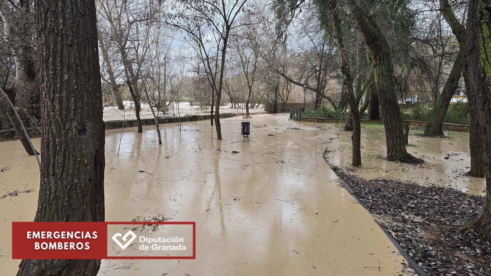 granada-activa-la-alerta-naranja-por-fuertes-vientos-y-pone-en-marcha-el-plan-de-emergencias-municipal