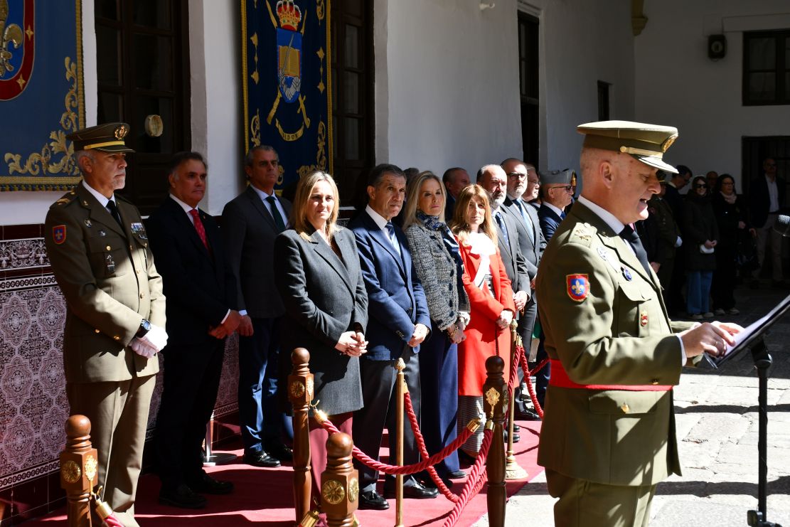 el-madoc-conmemora-29-anos-en-granada-con-parada-militar-y-homenaje-a-los-caidos-reforzando-su-liderazgo-en-doctrina-y-colaboracion-con-la-ugr