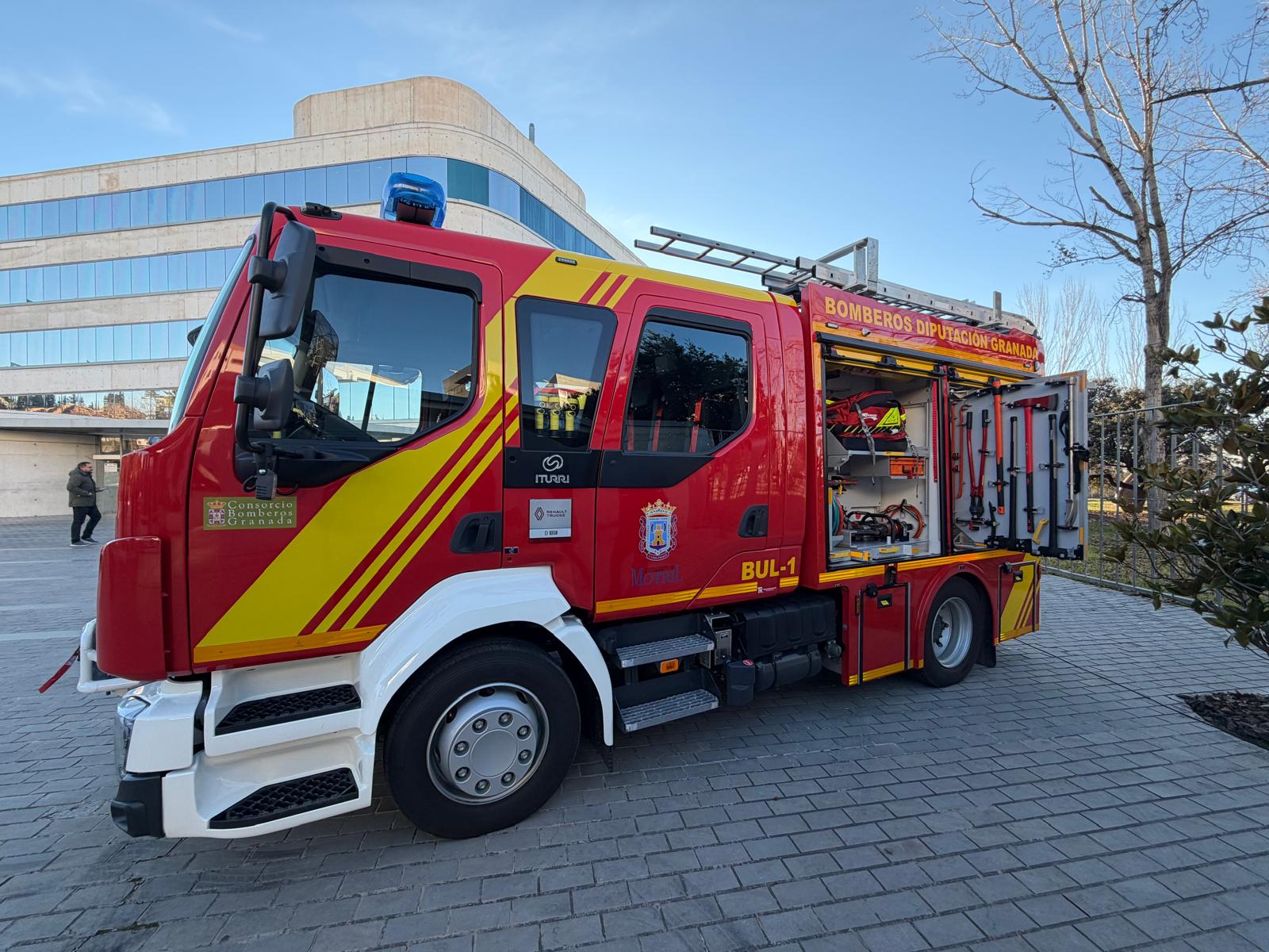 dos-incendios-en-pocas-horas-en-atarfe-y-granada-dejan-cuatro-afectados-y-obligan-a-desalojos