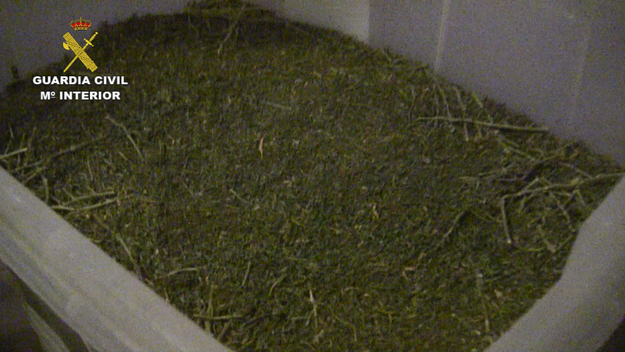 granada-guardia-civil-desmantela-red-nazari-91-ali-atar-19-detenidos-casi-19-kg-de-cocaina-incautados-y-primer-laboratorio-de-cocaina-rosa-detectado