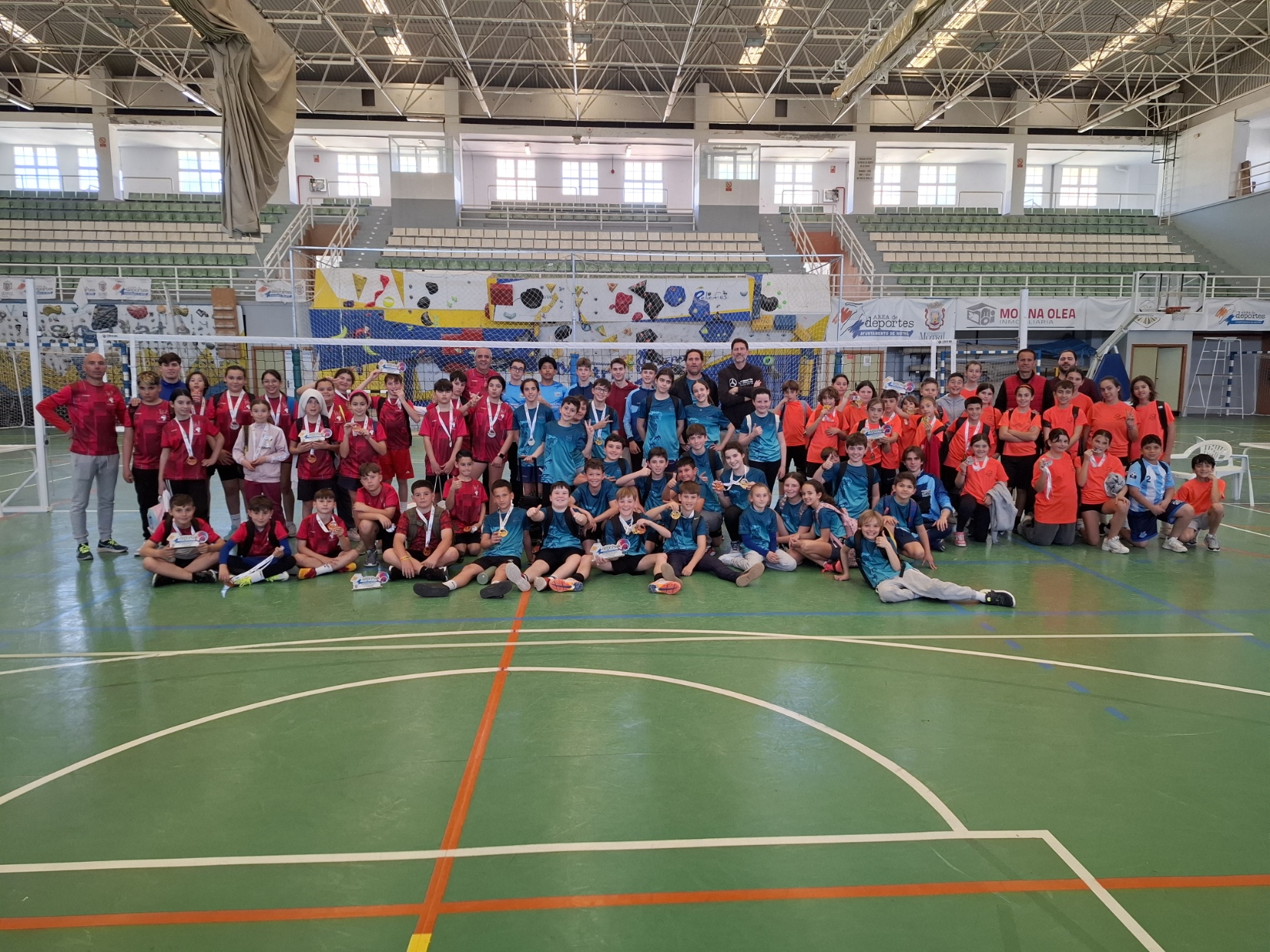 motril-mas-de-250-escolares-y-40-equipos-participan-en-el-xvii-torneo-de-minivoley-con-mas-de-80-partidos-disputados