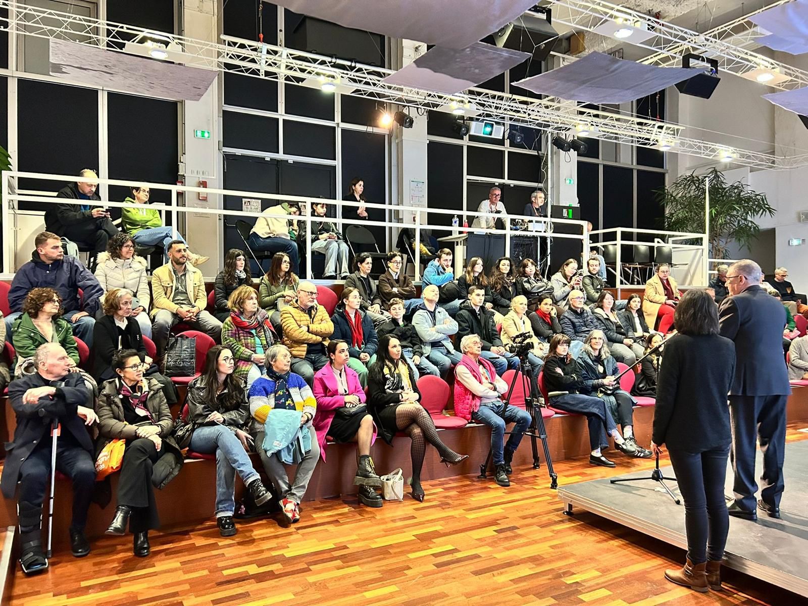 almunecar-y-la-herradura-se-promocionan-en-nantes-ante-60-profesionales-del-turismo-y-consolidan-el-mercado-frances-que-ya-aporta-mas-de-23-000-visitantes-anuales