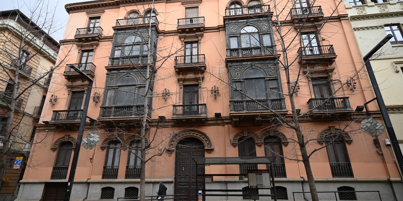 granada-avanza-en-la-rehabilitacion-de-gran-via-34-hotel-si-pero-con-proteccion-integra-de-sus-elementos-historicos