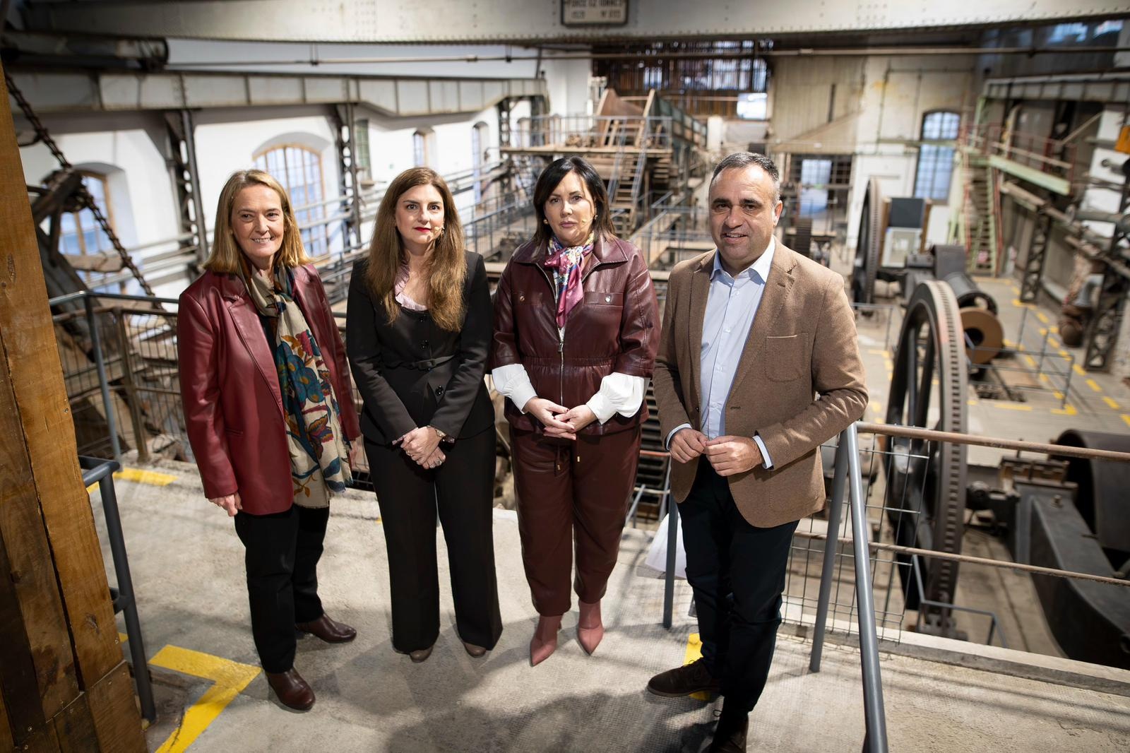 el-pp-de-granada-reune-en-motril-a-mujeres-referentes-para-debatir-sobre-liderazgo-femenino