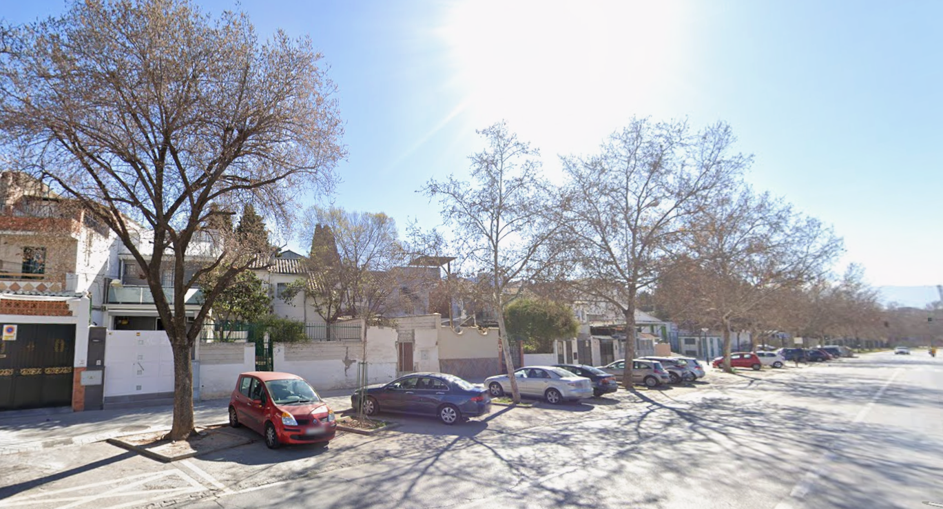 granada-la-policia-nacional-descubre-una-plantacion-ilegal-de-marihuana-en-el-barrio-de-la-paz-tras-un-incendio-fortuito