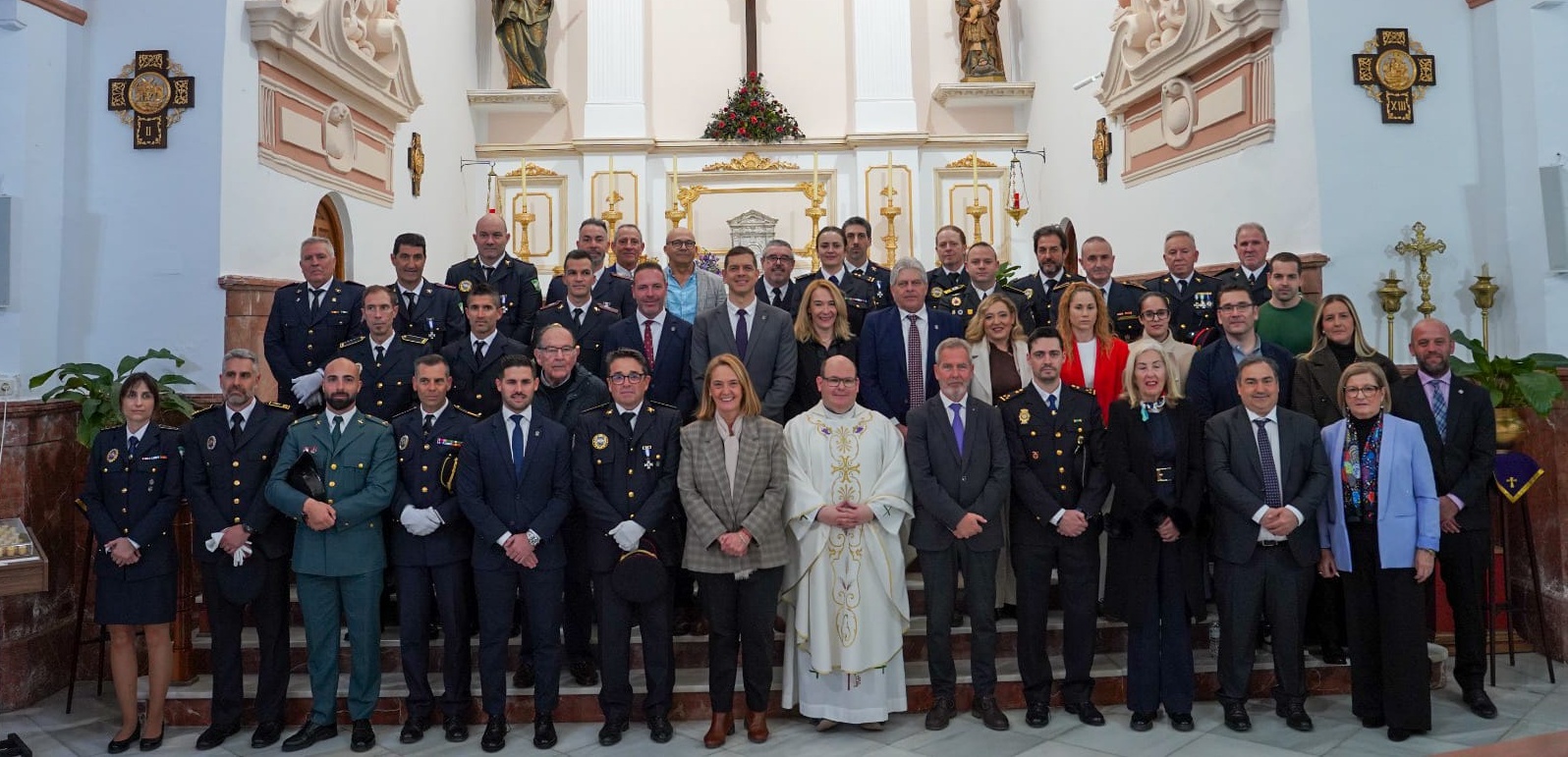motril-rinde-homenaje-a-su-speis-en-san-juan-de-dios-con-condecoraciones-a-bomberos-y-colaboradores