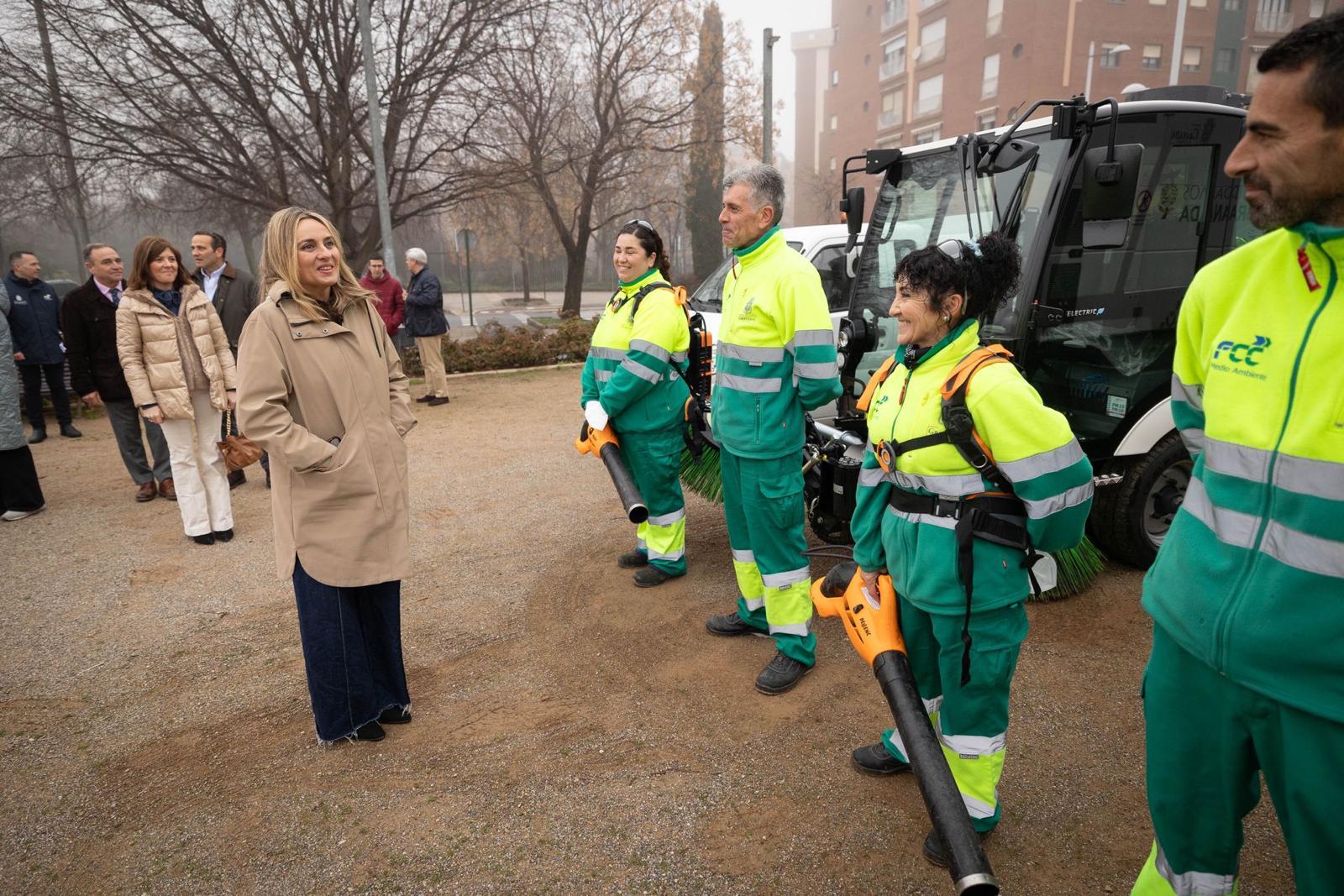 granada-pone-en-marcha-las-ecobrigadas-un-refuerzo-diario-para-mejorar-la-limpieza-en-los-barrios