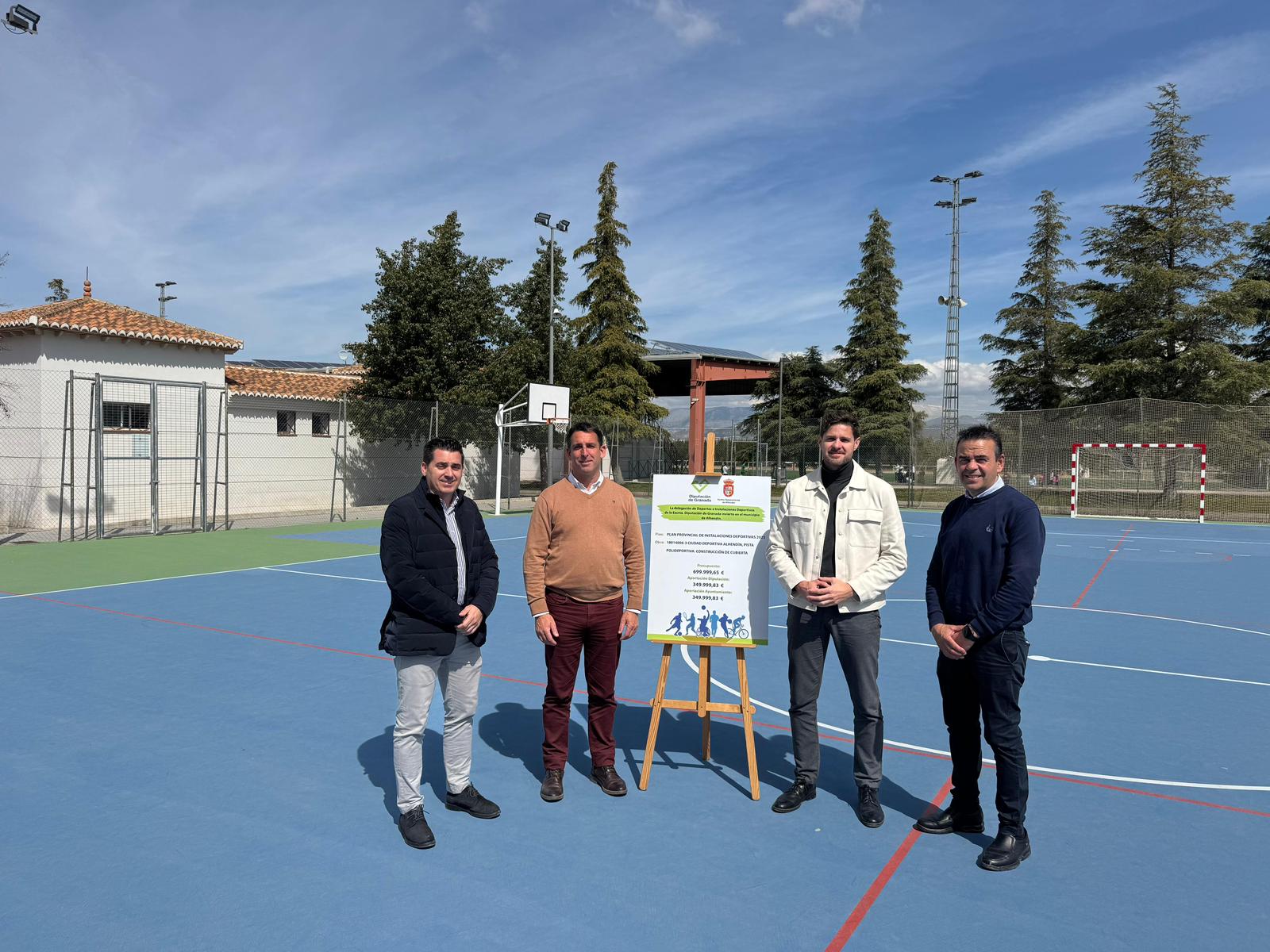 granada-diputacion-y-ayuntamiento-de-alhendin-invertiran-casi-700-000-euros-para-cubrir-la-pista-polideportiva-de-la-ciudad-deportiva