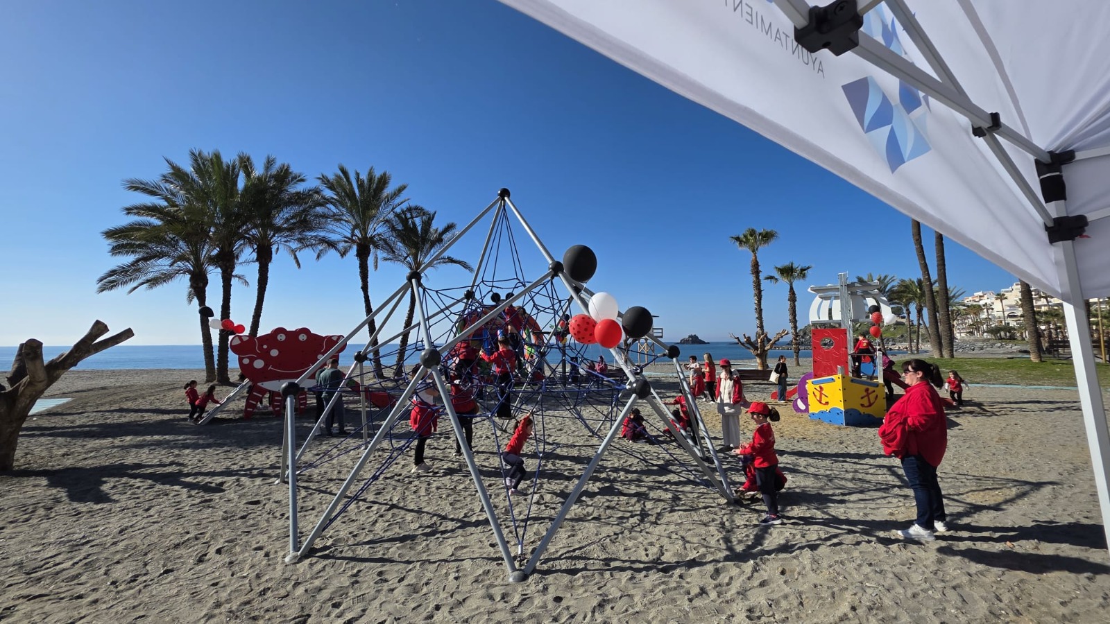 almunecar-renueva-y-amplia-parques-infantiles-en-paseo-del-altillo-el-majuelo-la-herradura-y-torrecuevas