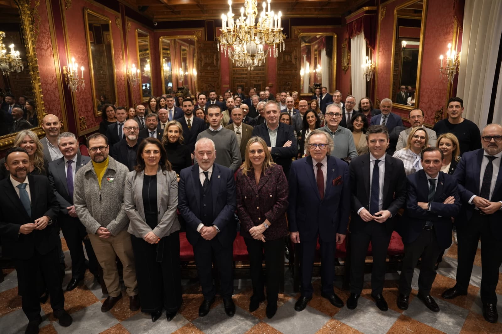 granada-la-alcaldesa-presenta-el-video-de-la-semana-santa-centrado-en-la-llama-con-32-hermandades-musica-inedita-y-el-impulso-de-la-candidatura-a-capital-europea-de-la-cultura-203