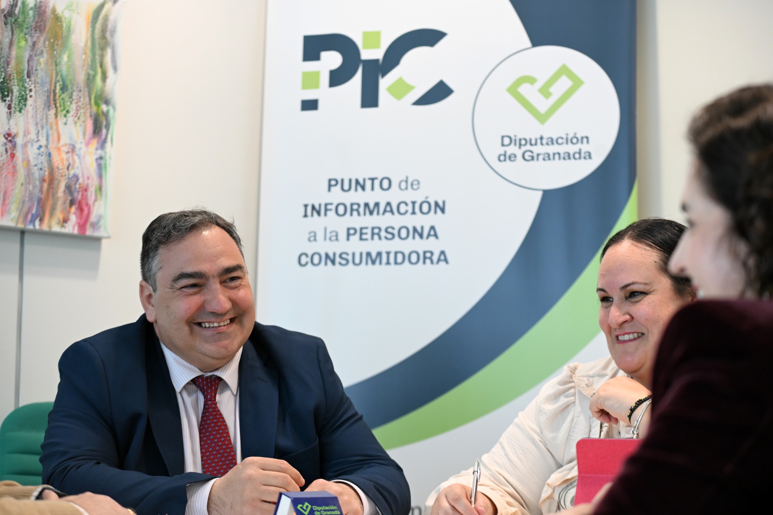 granada-diputacion-amplia-en-mas-de-50-entidades-locales-los-puntos-de-informacion-al-consumidor-que-gestiono-2-473-consultas-en-2025