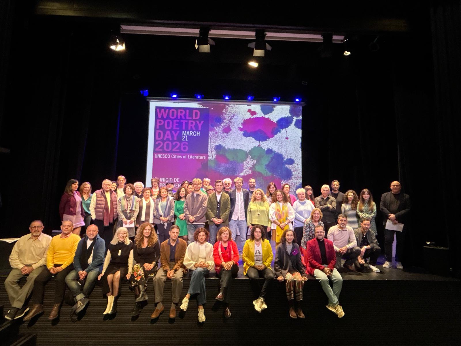 granada-celebra-el-dia-mundial-de-la-poesia-con-un-maraton-en-el-centro-federico-garcia-lorca-junto-a-jorge-saavedra-angeles-mora-y-andres-neuman