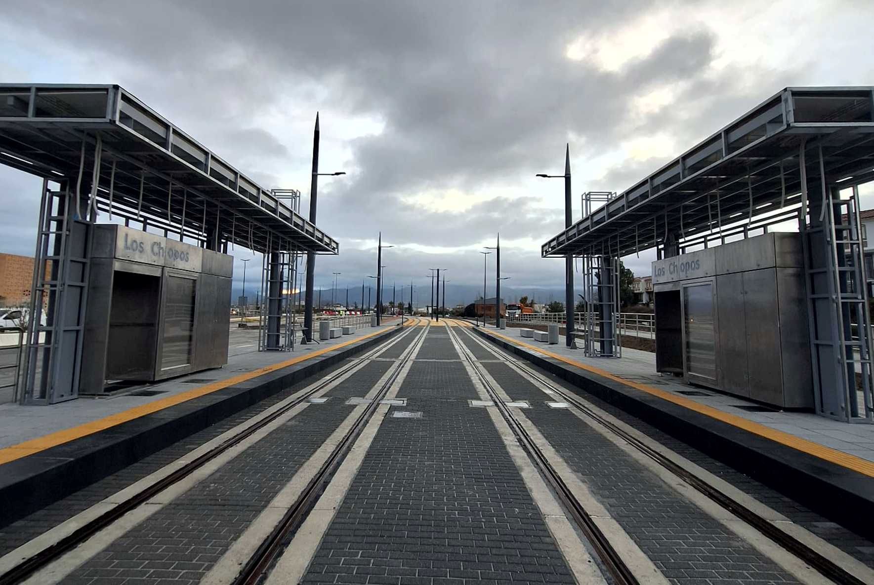 graanada-el-vial-del-machuchon-reabre-tras-dos-anos-de-obras-por-el-metro-y-recupera-el-trafico-con-calzada-metro-y-carril-bici