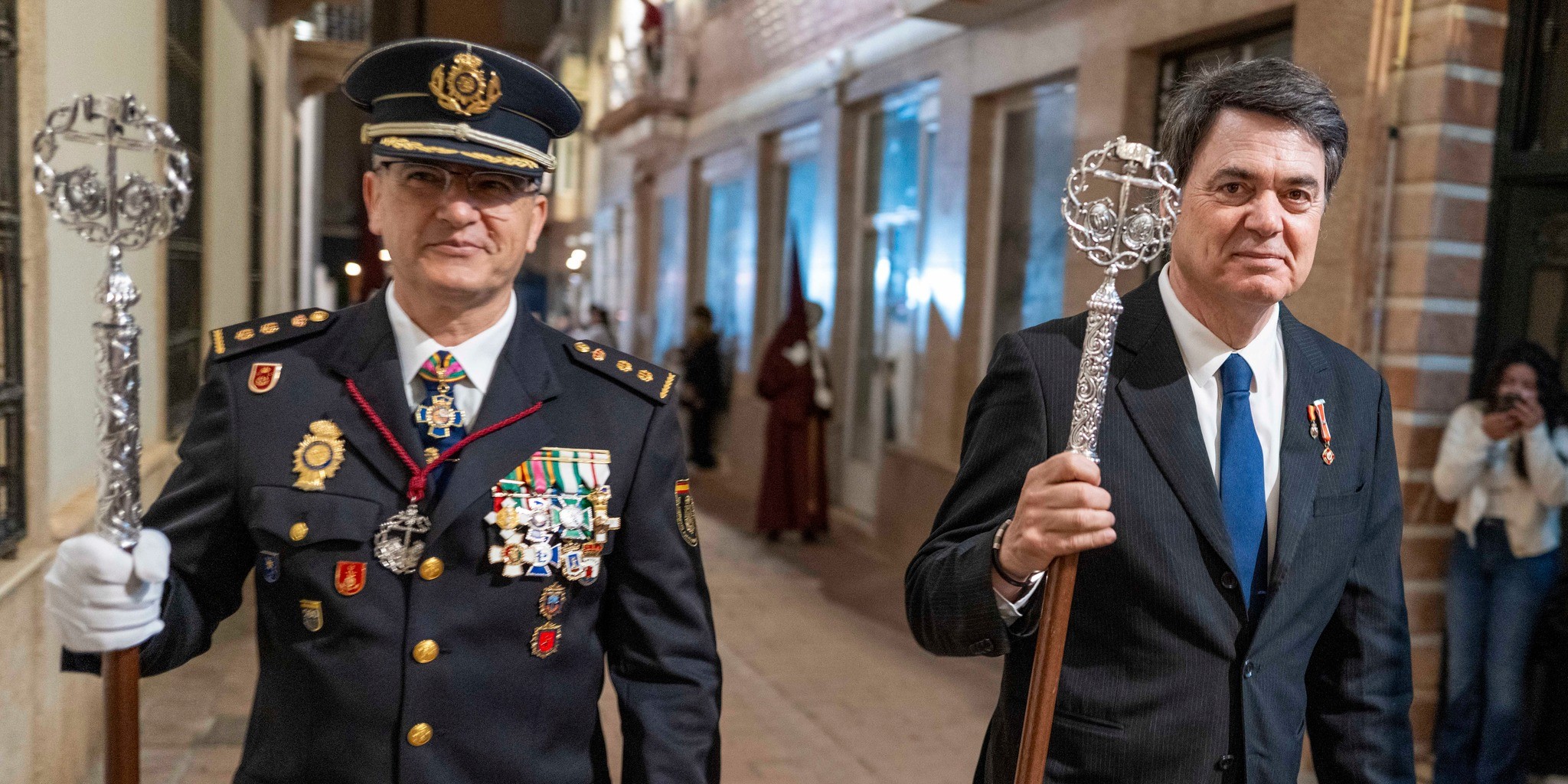 motril-la-policia-nacional-simbolo-de-proteccion-y-devocion-en-la-hermandad-de-pasion-y-amargura