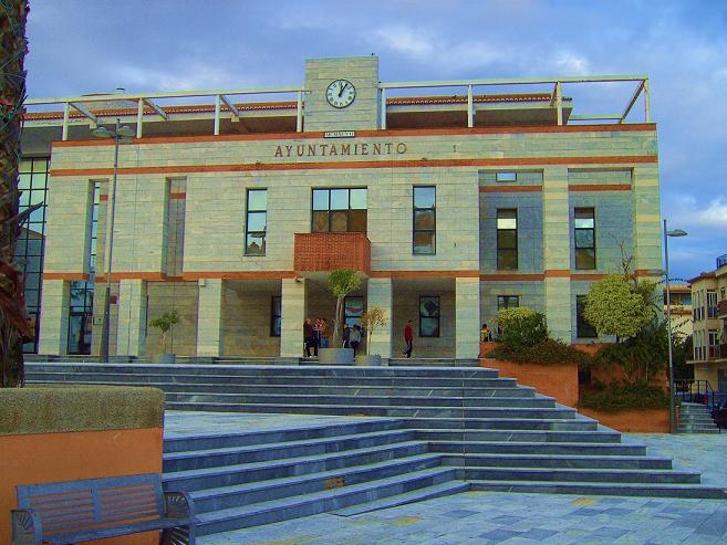 salobrena-activa-la-atencion-presencial-para-regularizar-a-personas-migrantes-con-citas-desde-mayo