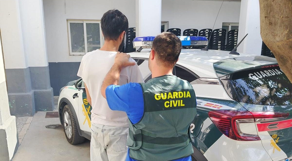 orgiva-detenido-un-joven-de-24-anos-por-4-robos-en-bares-y-un-delito-de-suplantacion-de-identidad