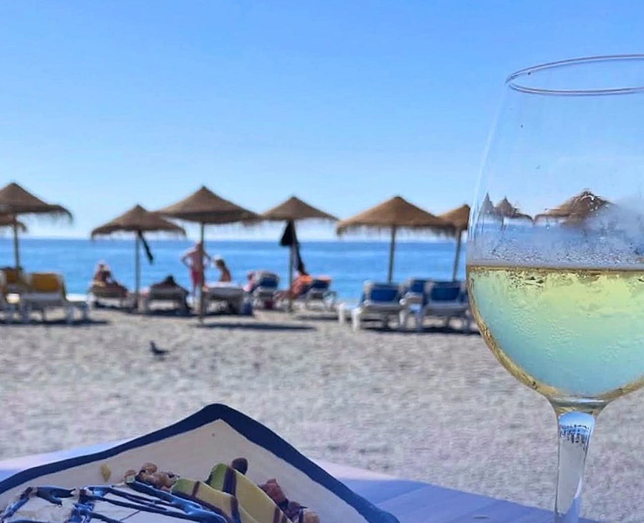 motril-tras-casi-3-meses-de-paron-por-temporales-la-costa-tropical-roza-el-lleno-en-semana-santa-y-reaviva-el-optimismo-del-sector