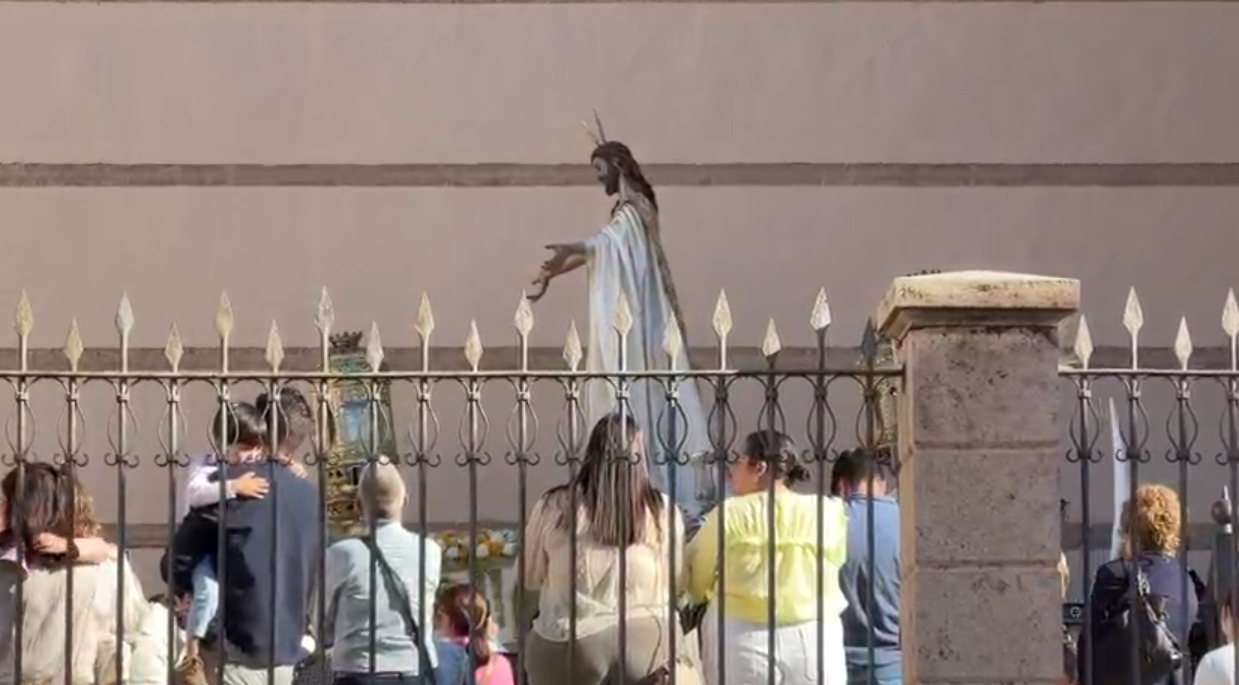 la-cofradia-del-resucitado-vuelve-a-las-calles-de-motril-tras-18-anos-de-ausencia