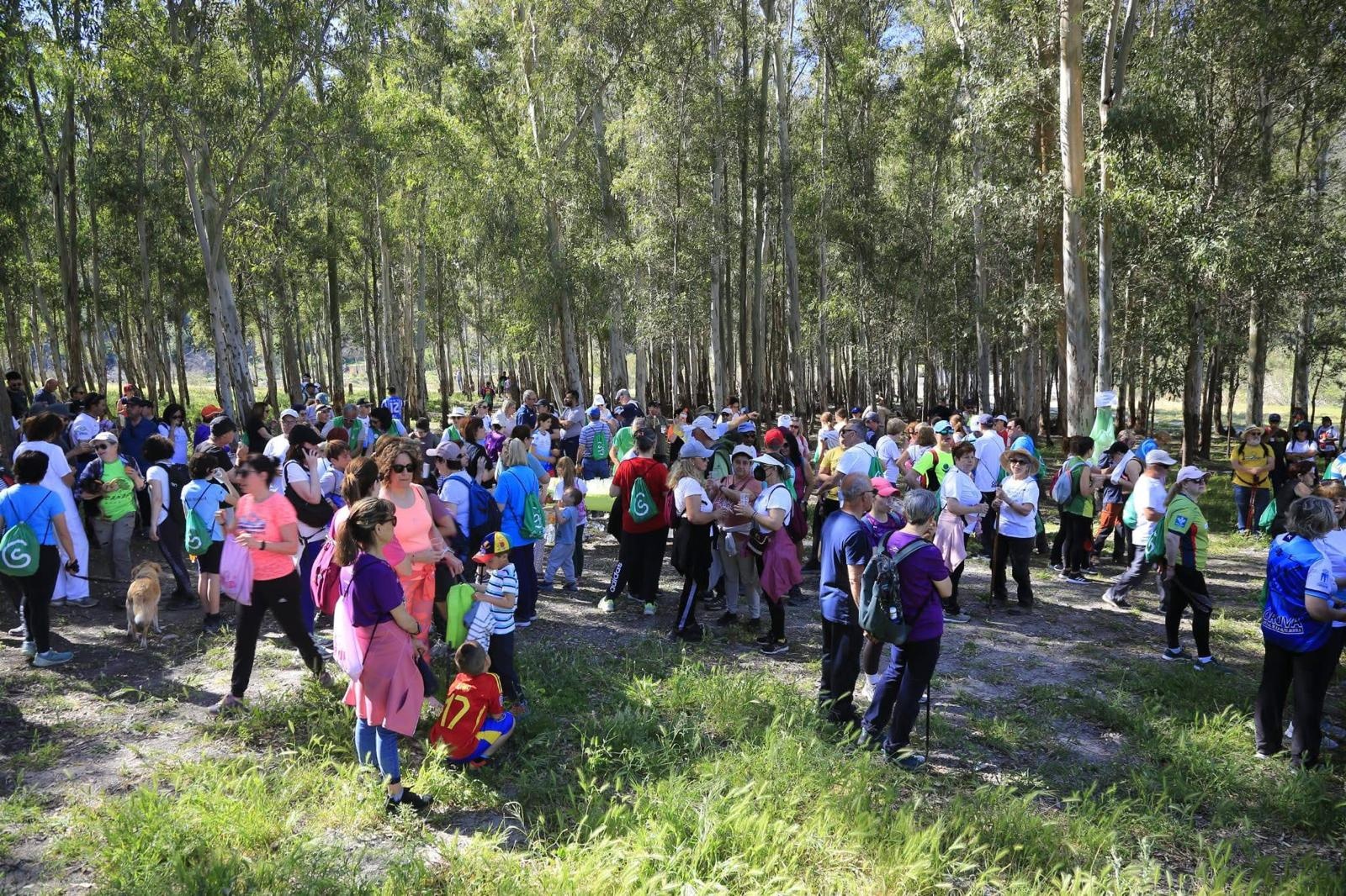 orgiva-reune-a-casi-500-personas-en-la-marcha-solidaria-caminando-contra-el-cancer
