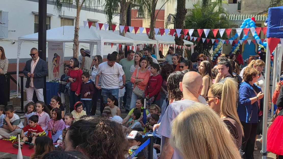 almunecar-la-presencia-de-mas-de-20-autores-y-cientos-de-visitantes-consolidan-la-feria-sexitana-del-libro-como-referente